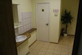 Мини-отель Rooms for visitors Брест Бюджетный двухместный номер с 2 отдельными кроватями-12